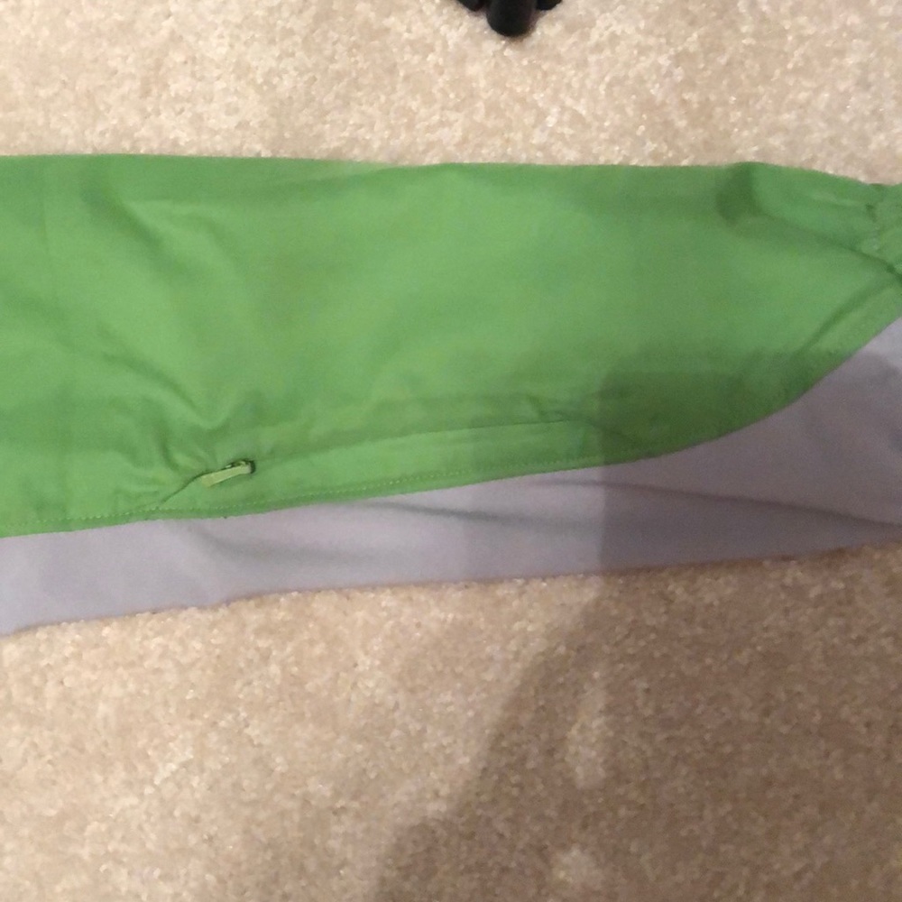 Windbreaker - Picture 5 of 7
